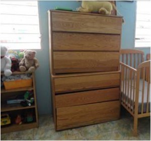 Dressers from Westfield State in a dormitory for infants, Foyer Renmen